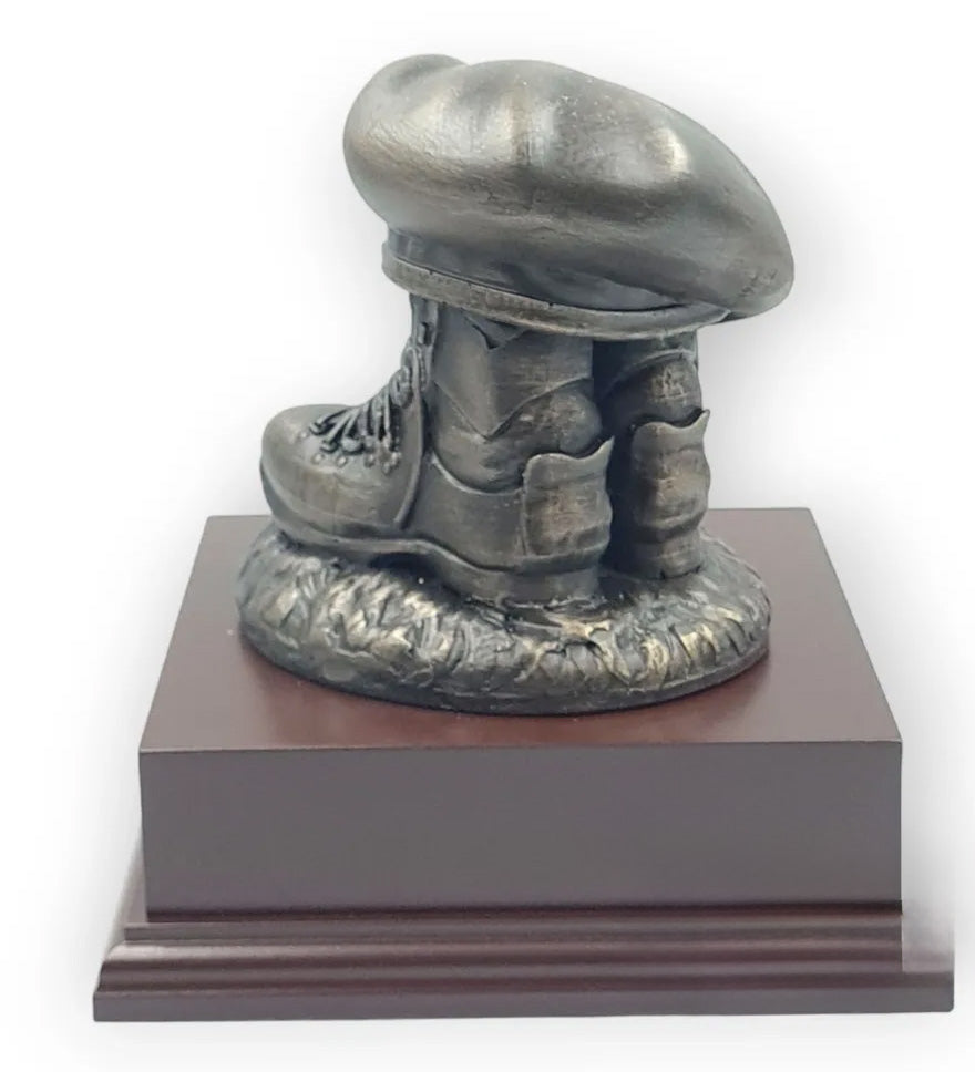 King's Royal Hussars Boots And Beret