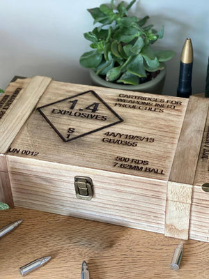 Ammo Box with Port and 2 x Personalised Port Glasses