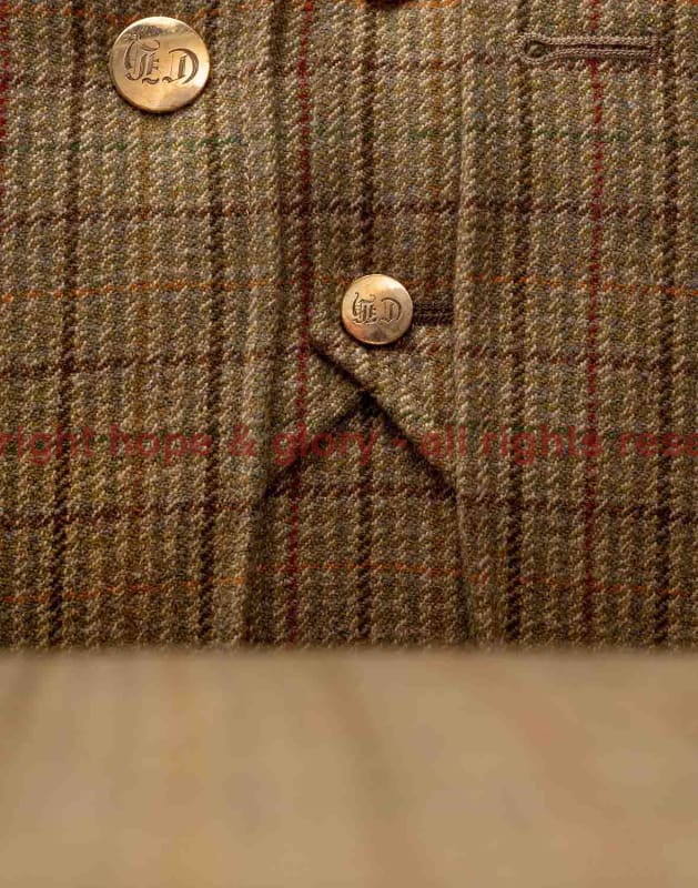 THE COUNTRY GENT TWEED WING CHAIR